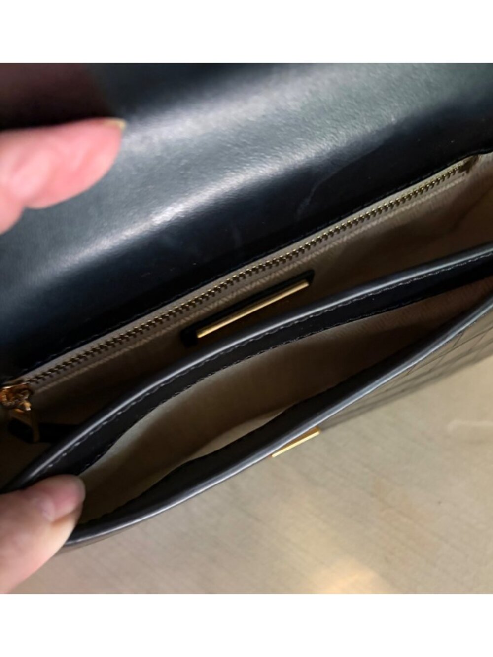 Tory Burch Britten Black Embossed Leather Convertible Crossbody/ Clutch Bag - Picture 9 of 16